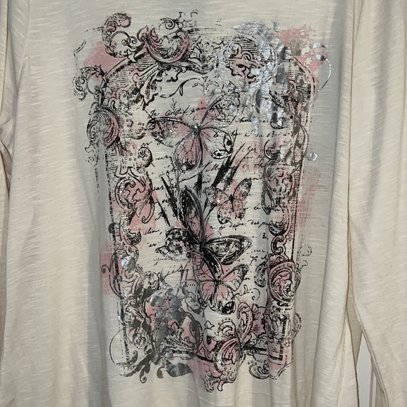 Gently loved crème shirt 18/20w by Cato. - Picture 3 of 6